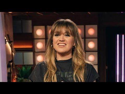 Kelly Clarkson Opens Up About Weight Loss Journey: Pre-diabetic Diagnosis and Healthy Lifestyle [6899c0f06]